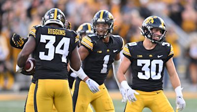 Iowa Hawkeyes inside USA TODAY Sports’ post-spring way-too-early top 25 rankings
