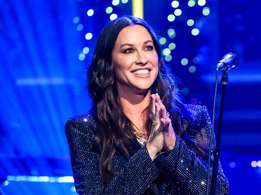 Watch Alanis Morissette Perform 'Ironic' With Her 8-Year-Old Daughter