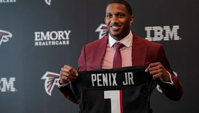 New footage shows Bears’ front office cheering after the Falcons drafted Michael Penix Jr.