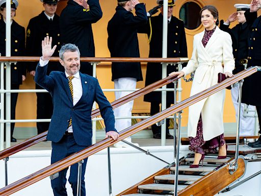 Los reyes Federico y Mary (con un pequeño derrame en un ojo) se despiden de los Bernadotte tras una última e intensa jornada