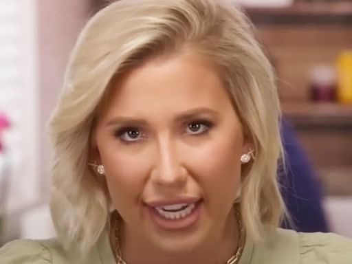 Chrisley Knows Best: Savannah Chrisley Prays For Donald Trump On Social Media!