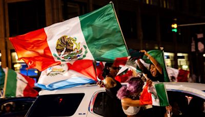 Photos: Celebrating Mexican Independence Day at El Grito Chicago