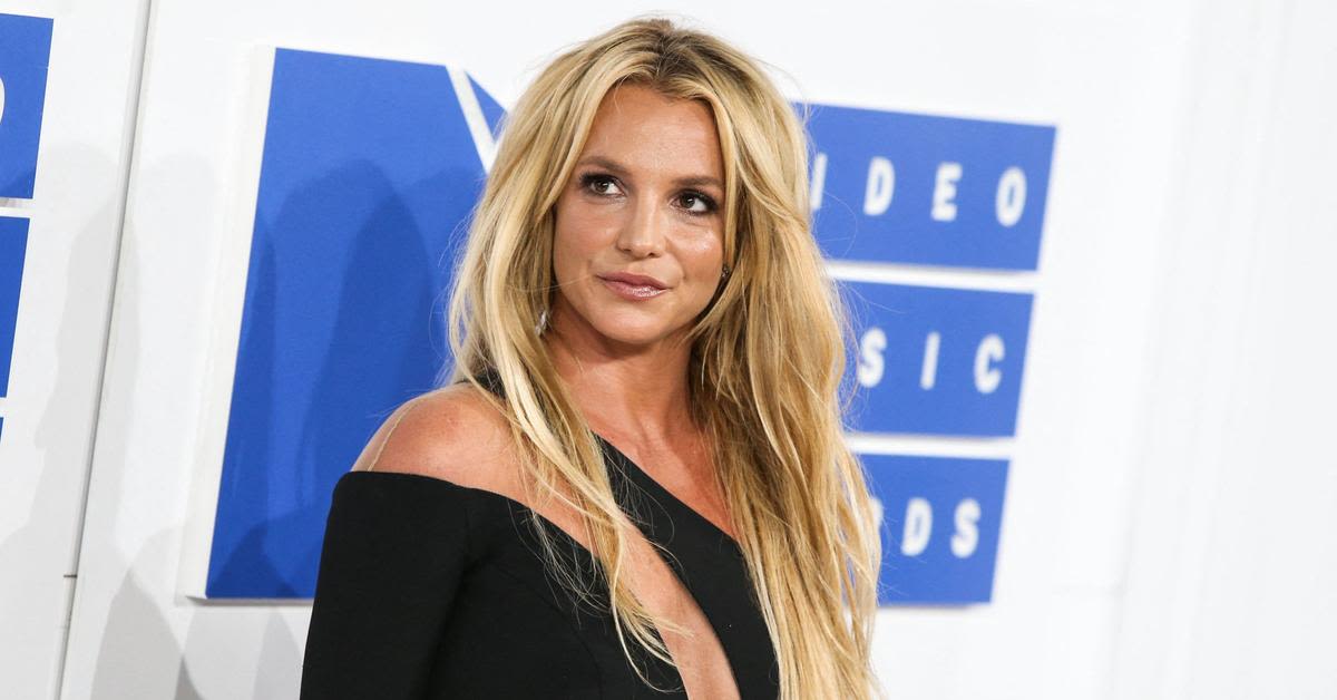 Britney Spears Has 'Been on a Downward Spiral for a While,' Claims Insider: 'She' Surrounded by Enablers'
