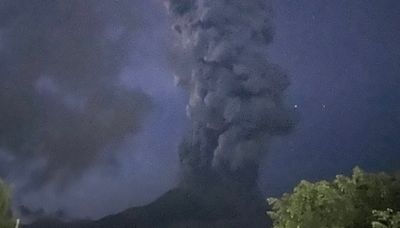 菲律賓火山爆發 煙柱高達5000米