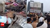 18 dead as bus crashes into tanker on Agra-Lucknow expressway | Agra News - Times of India