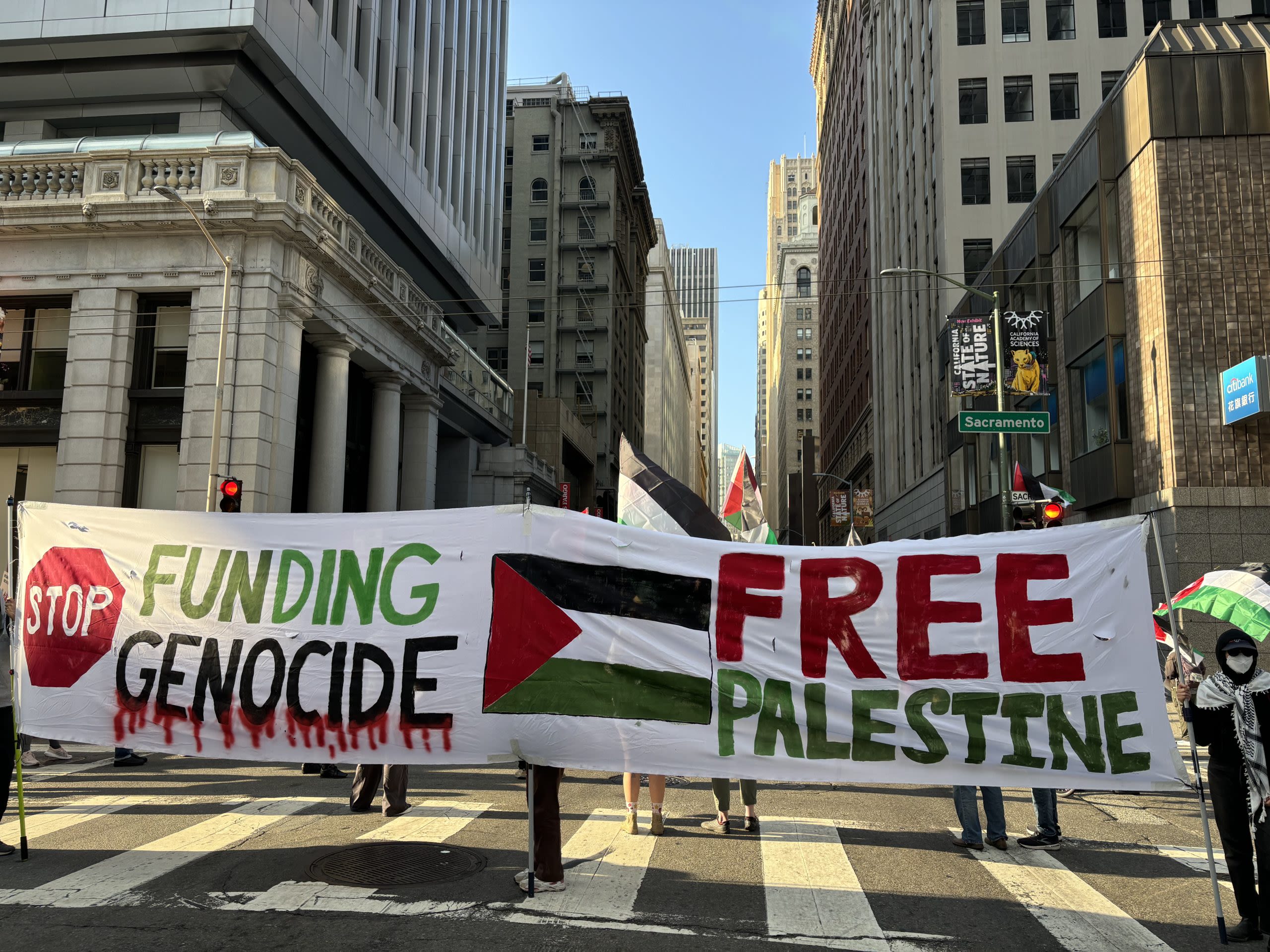 Protestors block San Francisco's Israel Consulate before Netanyahu speech