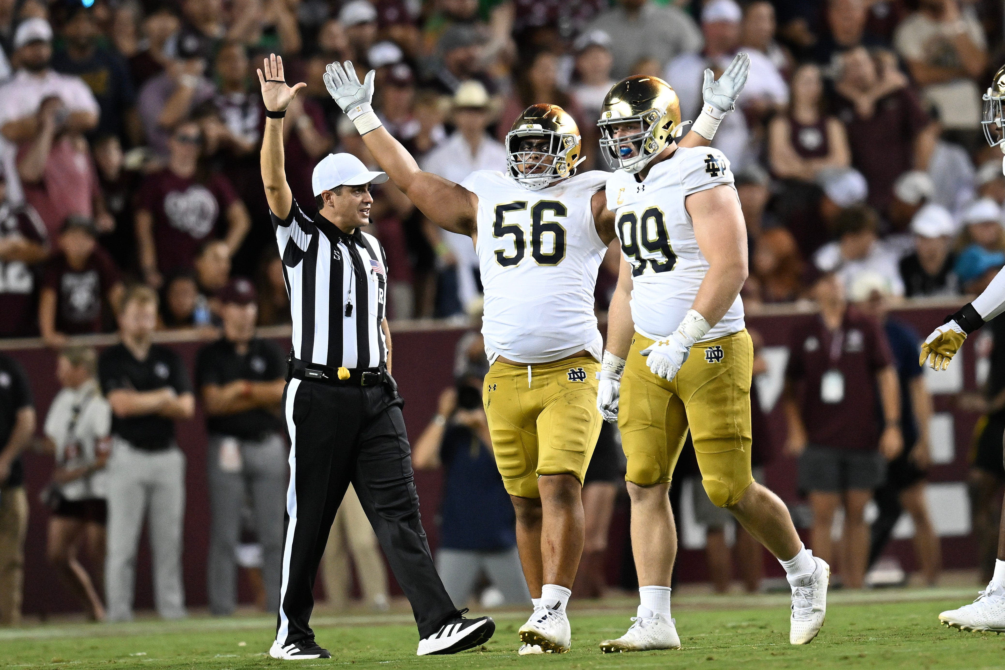 Notre Dame football captain Rylie Mills 'knows who he is,' grows into leadership role