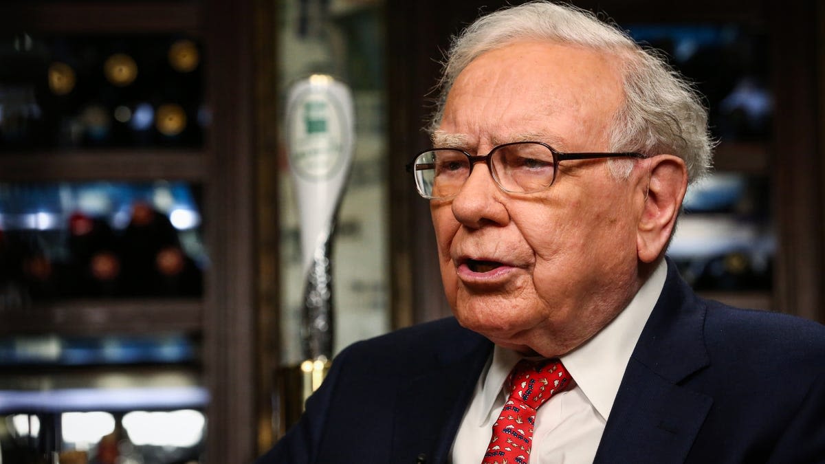 Warren Buffett on Berkshire Hathaway selling Apple stock, AI, and life after Charlie Munger