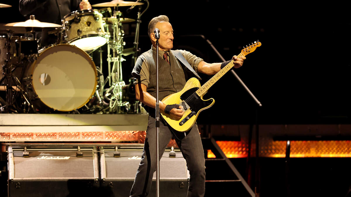Bruce Springsteen Thanks Fans for Their Support | Lone Star 92.5