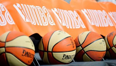 WNBA moms embrace gift of charter flight plan