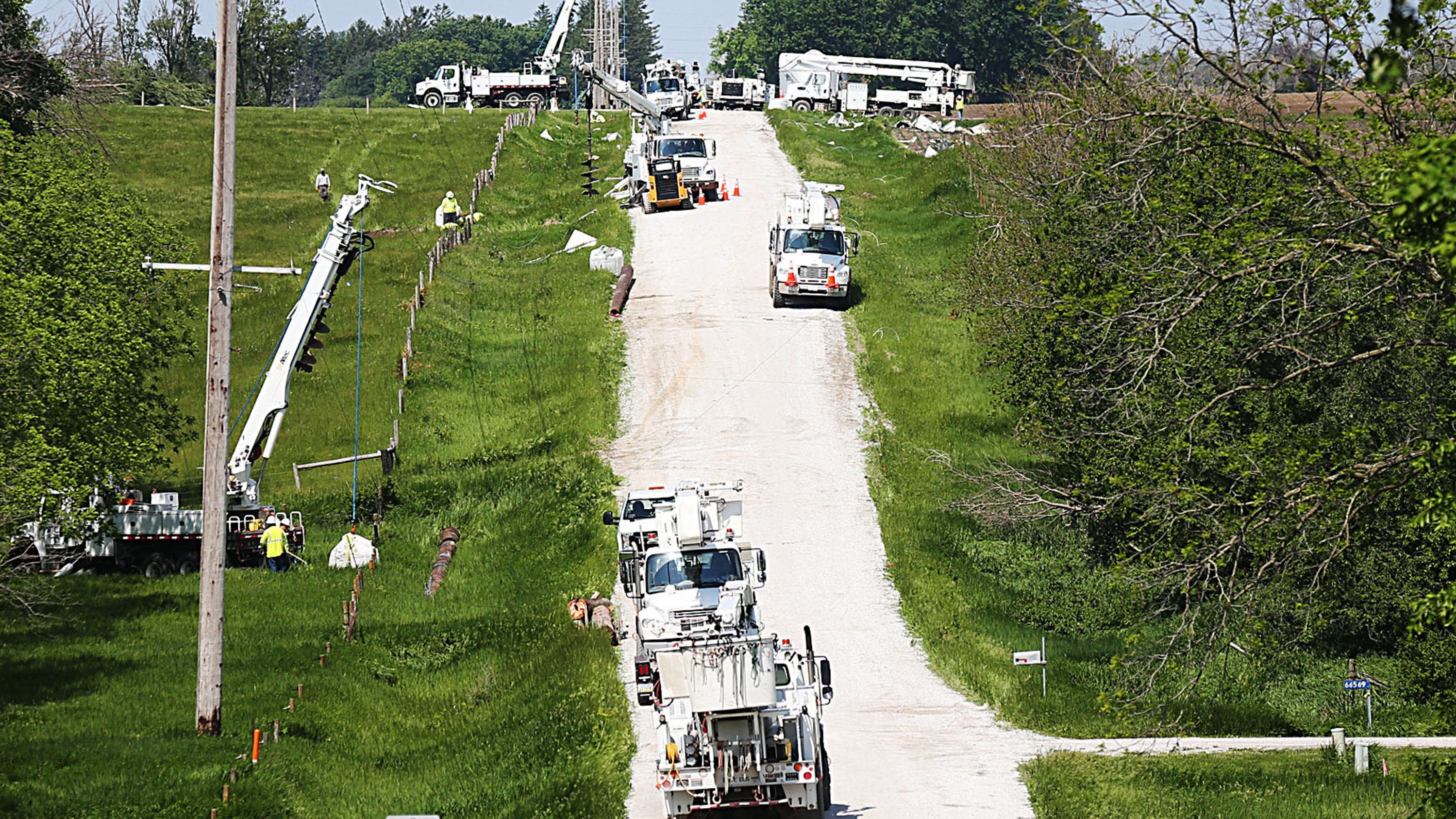 Story County tornado was more than 1,000 yards wide, first touched down near Johnston