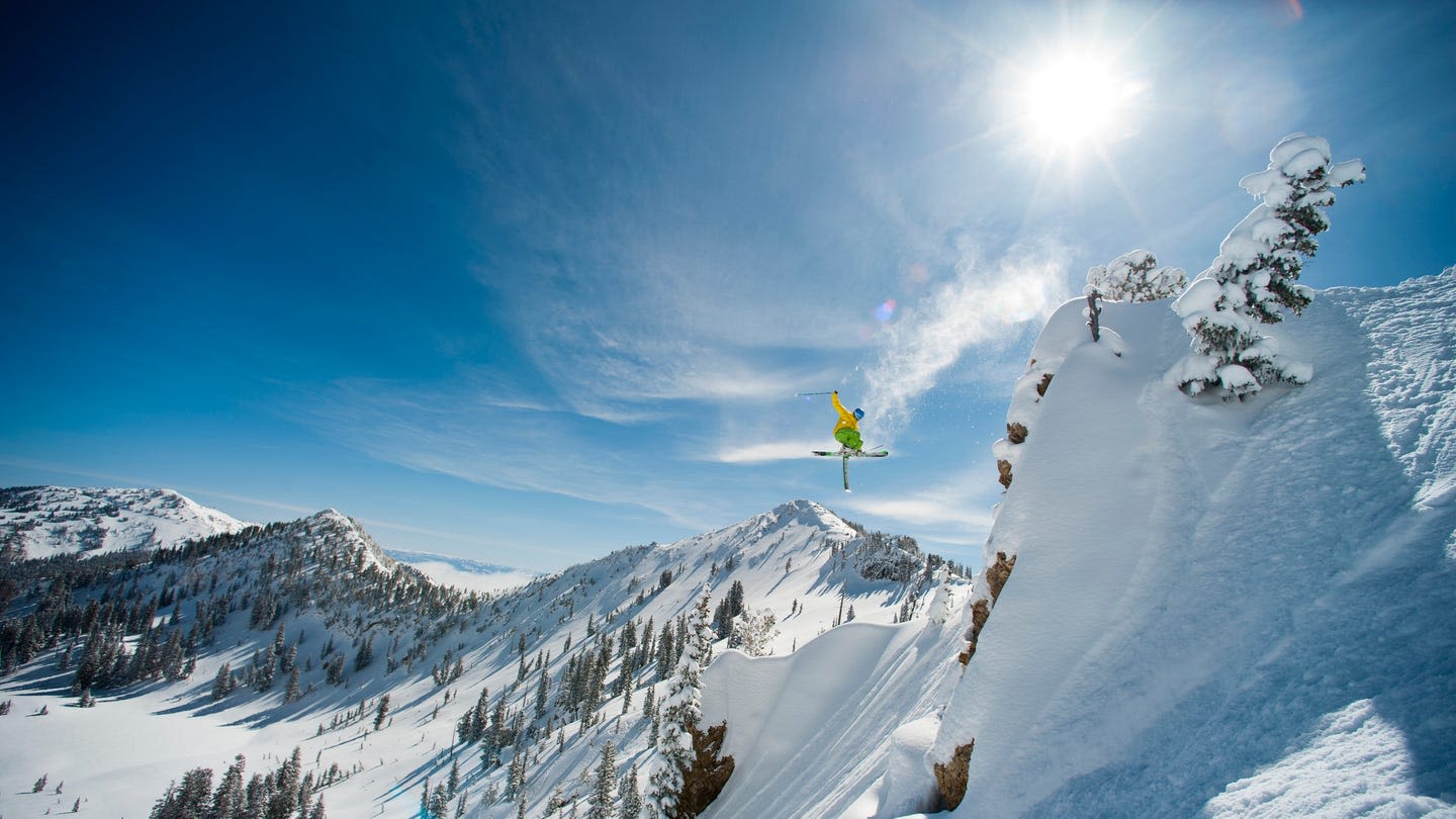 10 Best Ski Resorts in the U.S. for the Ultimate Winter Escape