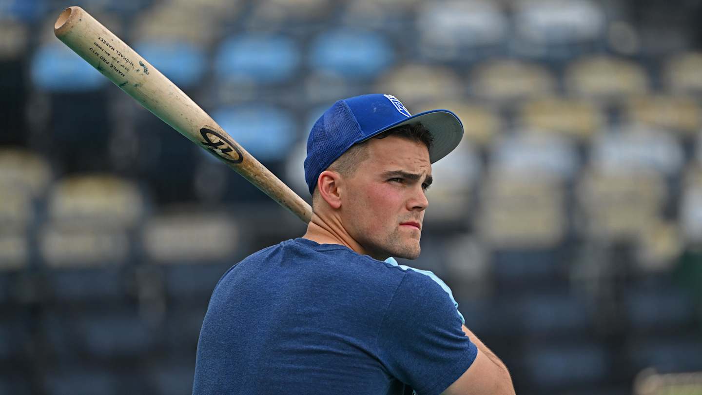 Kansas City Royals' Michael Massey Pulls a Randy Johnson, Blows Up a Bird