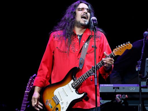 Henry Garza on “Tejana”, aka his #1 Strat – a guitar so good even Carlos Santana wanted to play it