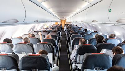 Hundreds outraged by man's 'gross' and 'disgusting' act on flight