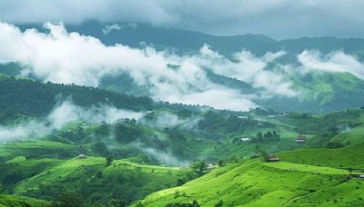 7 Essential Tips For First-Time Visitors To Cherrapunjee Rain-Soaked Paradise