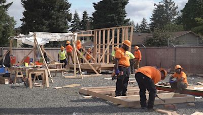 Underserved young adults build tiny homes for homeless through Portland nonprofit