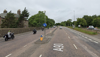 Major Edinburgh road closed after multi-vehicle crash involving 'bus and three cars'