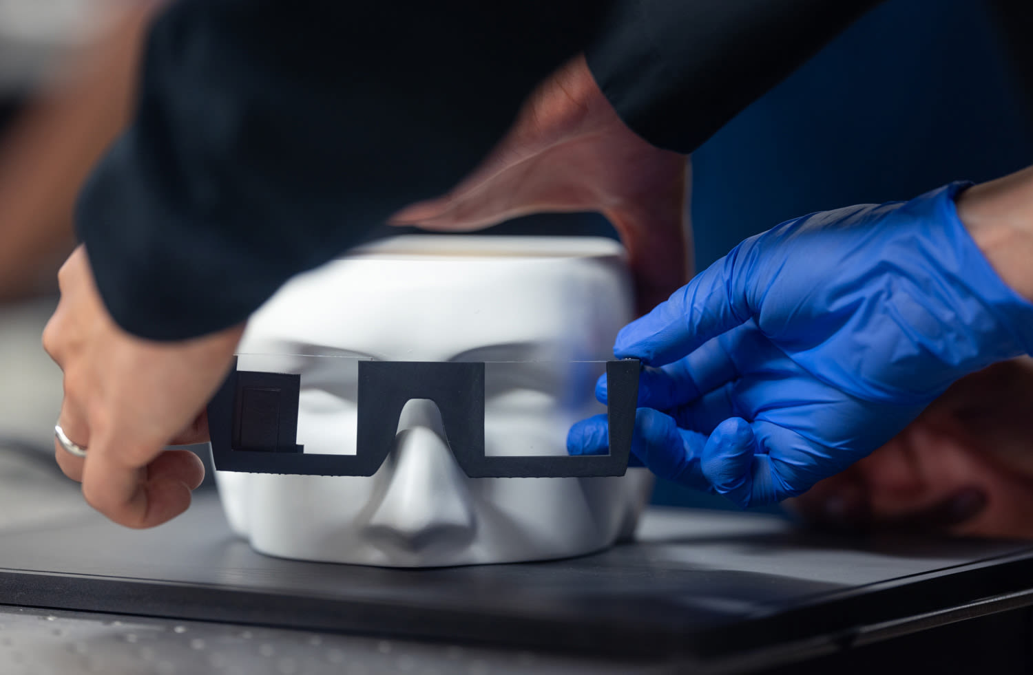 Stanford Scientists Develop Revolutionary AR Headset: Holographic Tech Turns Ordinary Glasses Into 3D Wonderland