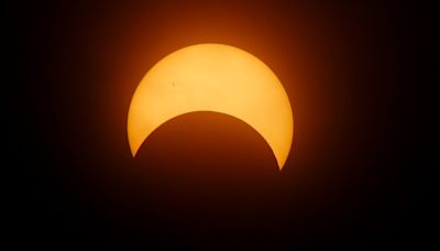 A qué hora se verá el eclipse solar en Buenos Aires hoy, miércoles 2 de octubre