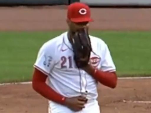 MLB pitcher barfs on the mound two months after puking in another game