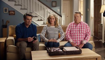 Modern Family Cast Reunion Leads to Drama Over Group Chats