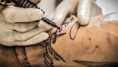 Los expertos alertan sobre los tatuajes: "Todo lo que altera la piel puede tener repercusiones"