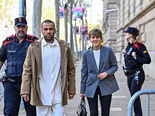 La familia de Dani Alves se pronuncia sobre su estado de salud tras salir de la cárcel