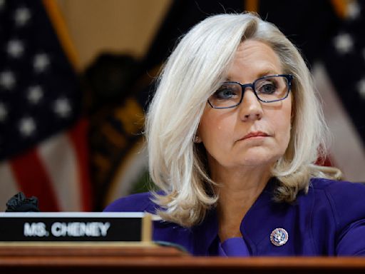 Liz Cheney says it's 'not enough' for anti-Trump Republicans to vote for someone other than Harris