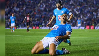 ¡Intratables! Cruz Azul golea a Xolos y se afianza en la cima