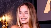 El gesto de Margot Robbie cuando notó que un fan que se le acercó a pedirle un autógrafo tenía problemas de audición