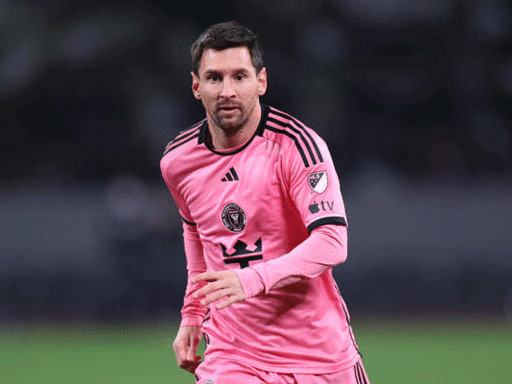 Messi nets 2, thrills crowd as Inter Miami CF cruises to a 4-1 victory