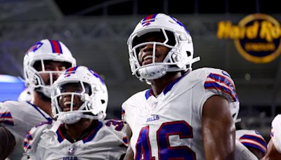 Bills' defense steps up vs. Dolphins: 'They had our back'