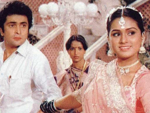 When Padmini Kolhapure Slapped Rishi Kapoor and Raj Kapoor Was Not Impressed: 'I Don't Want Such A...' - News18