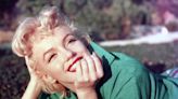 La historia de las rosas rojas que dejaban en la tumba de Marilyn Monroe