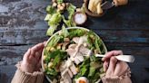 No croutons, no anchovies, no bacon: the 100-year-old Mexican origins of the Caesar salad - EconoTimes