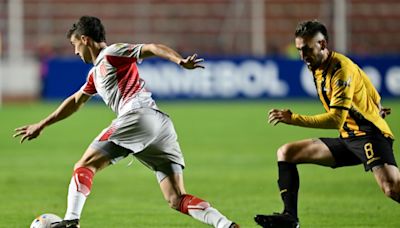 The Strongest sufre para vencer a Estudiantes, pero toma la punta del Grupo C