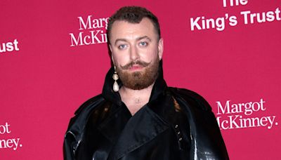 Sam Smith cuts off exes by ditching old phone