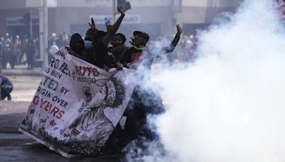 Kenya's turmoil widens as rival group of demonstrators clash