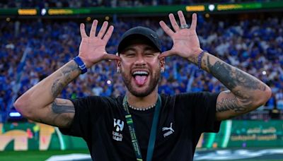 WATCH: Al Hilal Forward Neymar Laughs As Cristiano Ronaldo Targeted With Lionel Messi Chants - News18