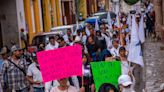 Indígenas marchan contra el creciente conflicto armado en el sur de México