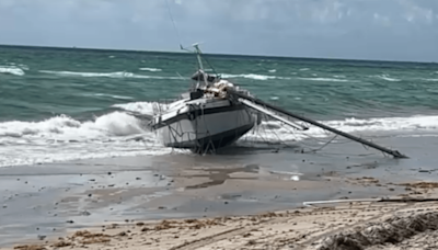 Suspected migrants run off after arriving on boat at Hollywood Beach: Police