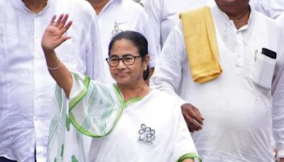 West Bengal Govt Hikes One-time Retirement Allowance of Contractual And Para-teachers; Details Here