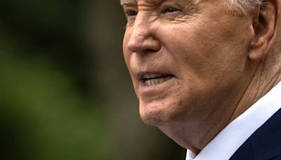 La campaña de Biden alerta a los latinos de que en noviembre se juegan el acceso a la sanidad