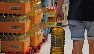 El precio medio del litro de aceite virgen extra en los puntos de venta es de 13,45 euros, un 4,1% más que a principios de año