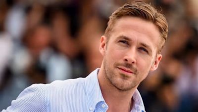 Ryan Gosling usa playera del libro de Eva Mendes en plena promoción de su nueva película