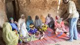 Un político de Nigeria se casará con 100 huérfanas que perdieron a su familia en ataques de grupos criminales