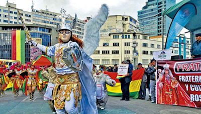 Mundial. Bailarines defienden danzas tradicionales de Bolivia