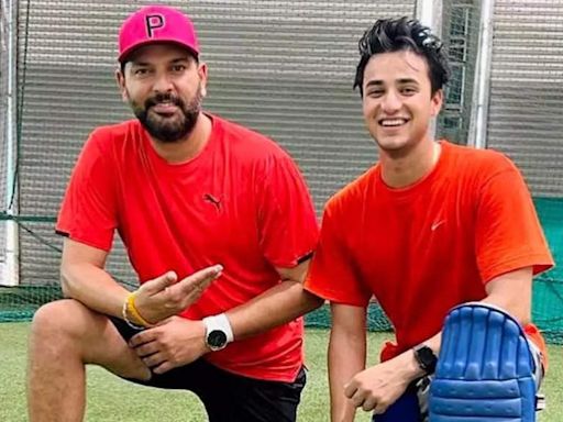 'Mai Yuvi paaji ke tarah...': Abhishek Sharma's father shares impact of Yuvraj Singh on youngster's career | Cricket News - Times of India