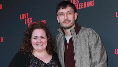 “Baby Reindeer ”Stars Richard Gadd and Jessica Gunning Are All Smiles While Posing Together at London Event